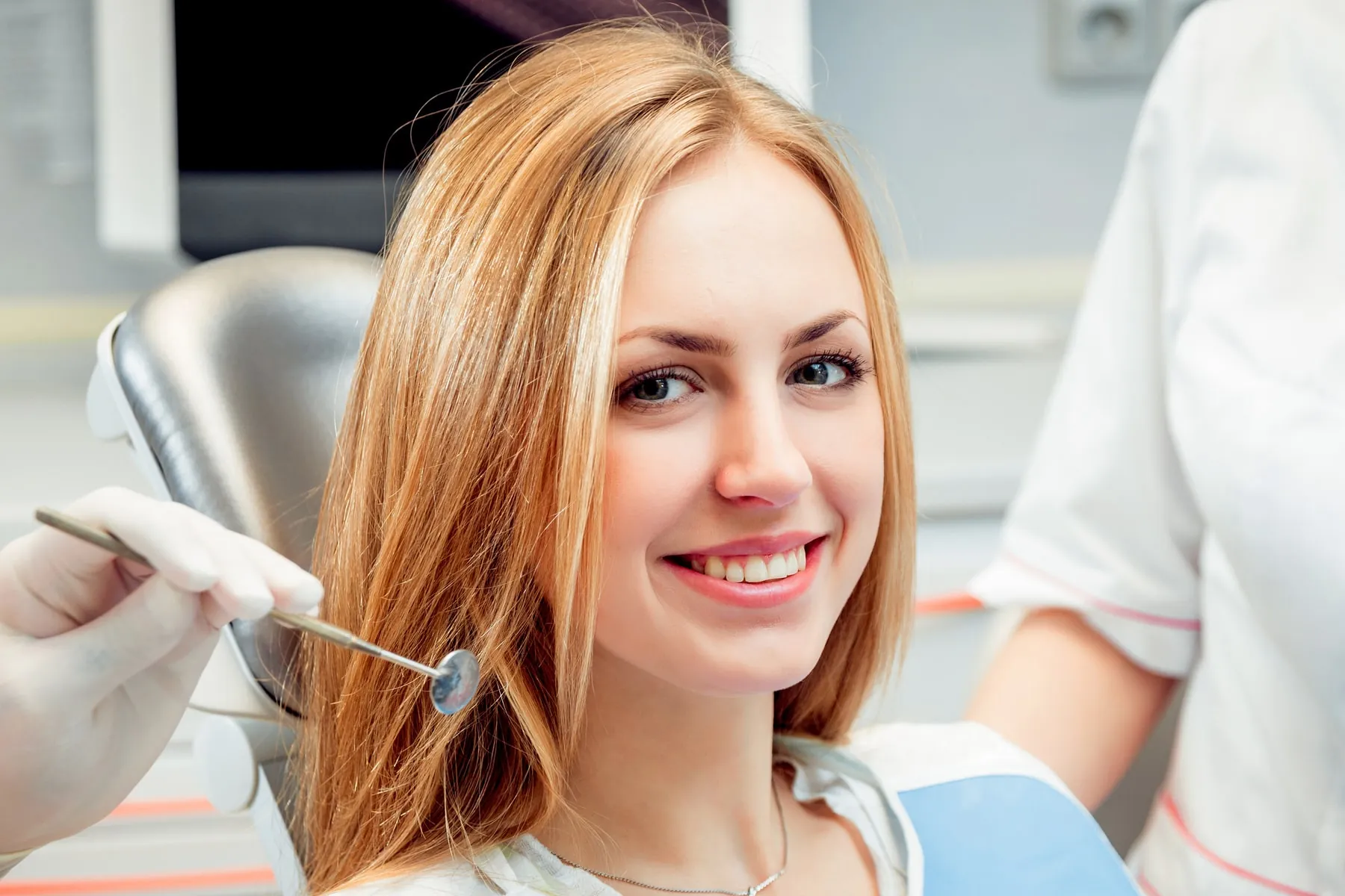 NaturalSolutions1_AdobeStock_110874304_cropped-min learn about the best natural looking solutions for caviities with expert information from Stefan Family Dental in Westerville OH